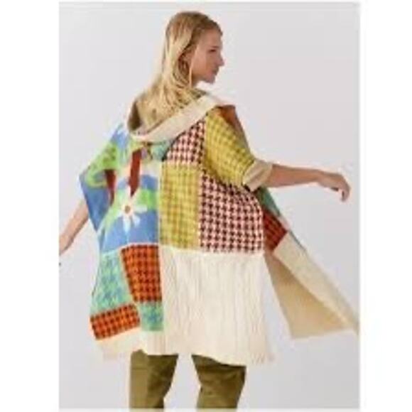 MSRP $140 Urban Outfitters UO Kali Knit Cape One Size SAME DAY SHIP or NEXT DAY - Picture 1 of 8